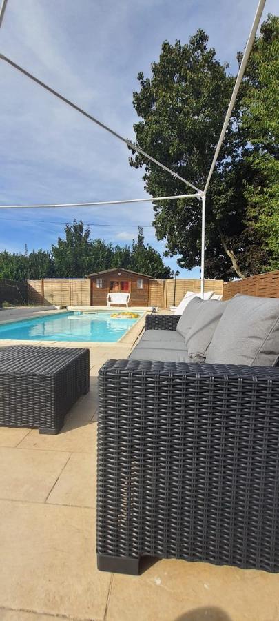 Studio Meuble Avec Piscine Partagee La Ferté-Gaucher Exterior photo