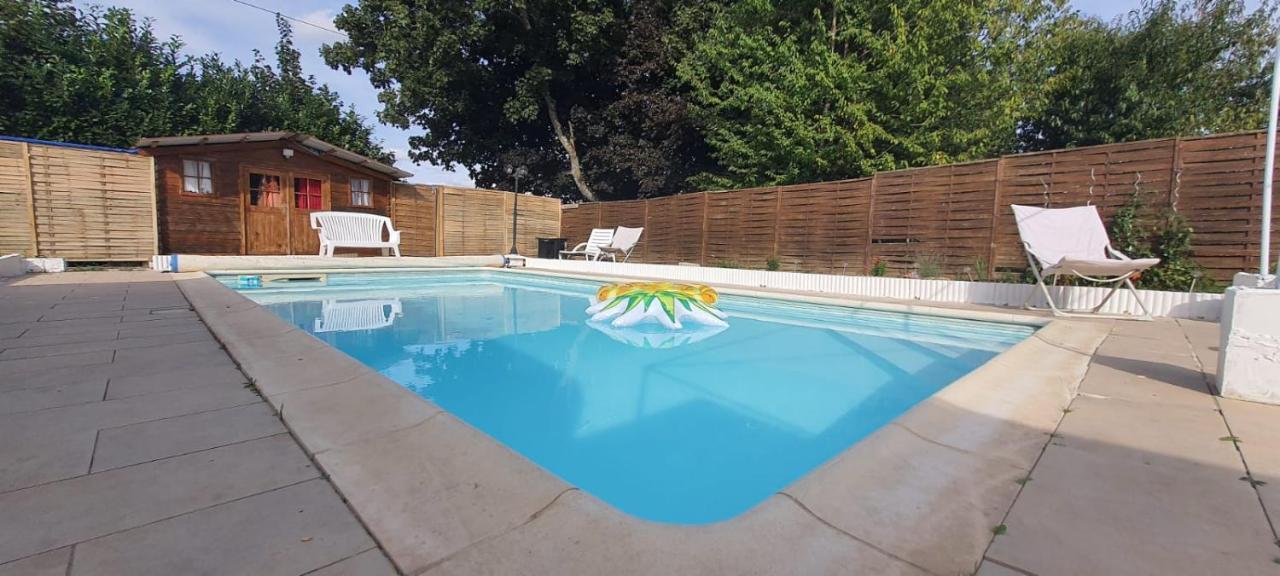 Studio Meuble Avec Piscine Partagee La Ferté-Gaucher Exterior photo